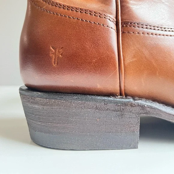 Frye..Women's Billy Short Leather Booties 3470435 COG.. Color:Brown/Cognac.